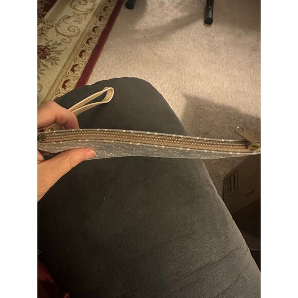 Dooney & Bourke DB Logo Wristlet Women’s - Picture 7 of 7